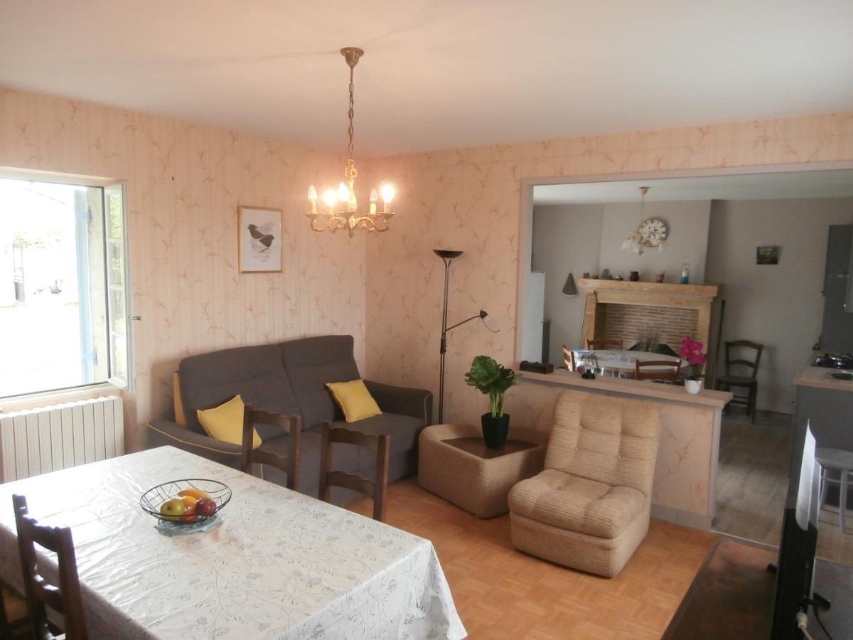 La Grange De Tombeloly Holiday home *